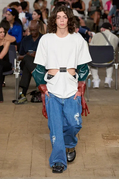 Look 20